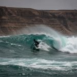 بهترین زمان تفریحات آبی چابهار | راهنمای کامل فصل سفر 17 تفریحات آبی چابهار از موج سواری تا غواصی در اقیانوس